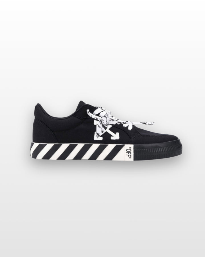 Off-White Vulcanized Black/White